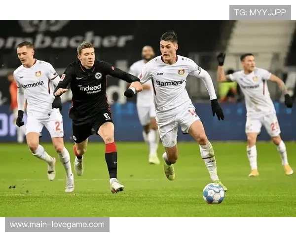 勒沃库森客场挑战门兴，欧冠资格争夺战中的攻防博弈