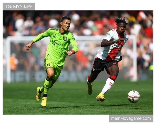 英超推动“绿色运营”计划,要求各俱乐部在2027年前完成球场太阳能板铺设评估